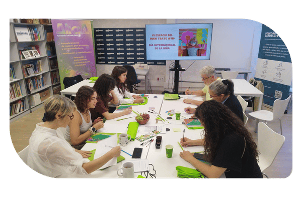 Fotografía del voluntariado durante la actividad por el 11O